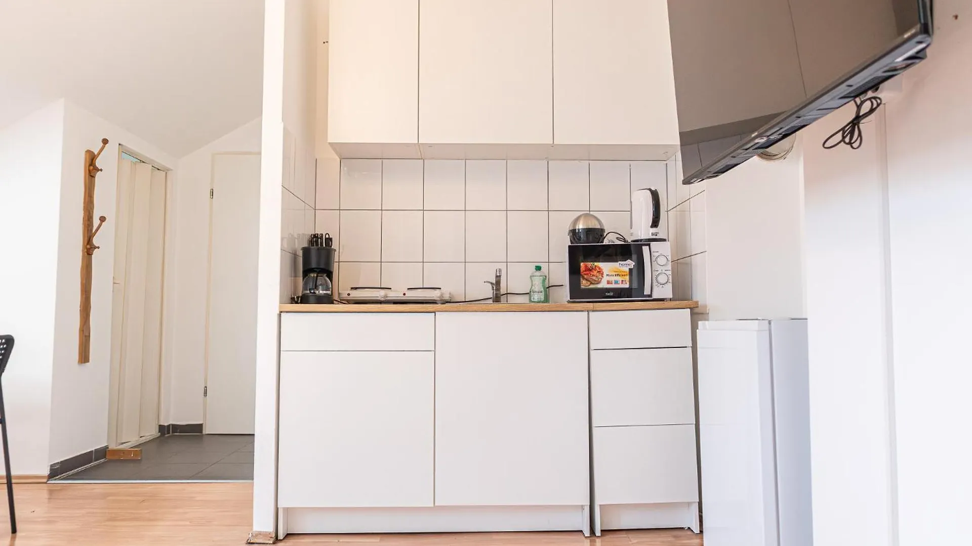 Spacious 2Br Apt Great Location - Near Schoenbrunn Wiedeń