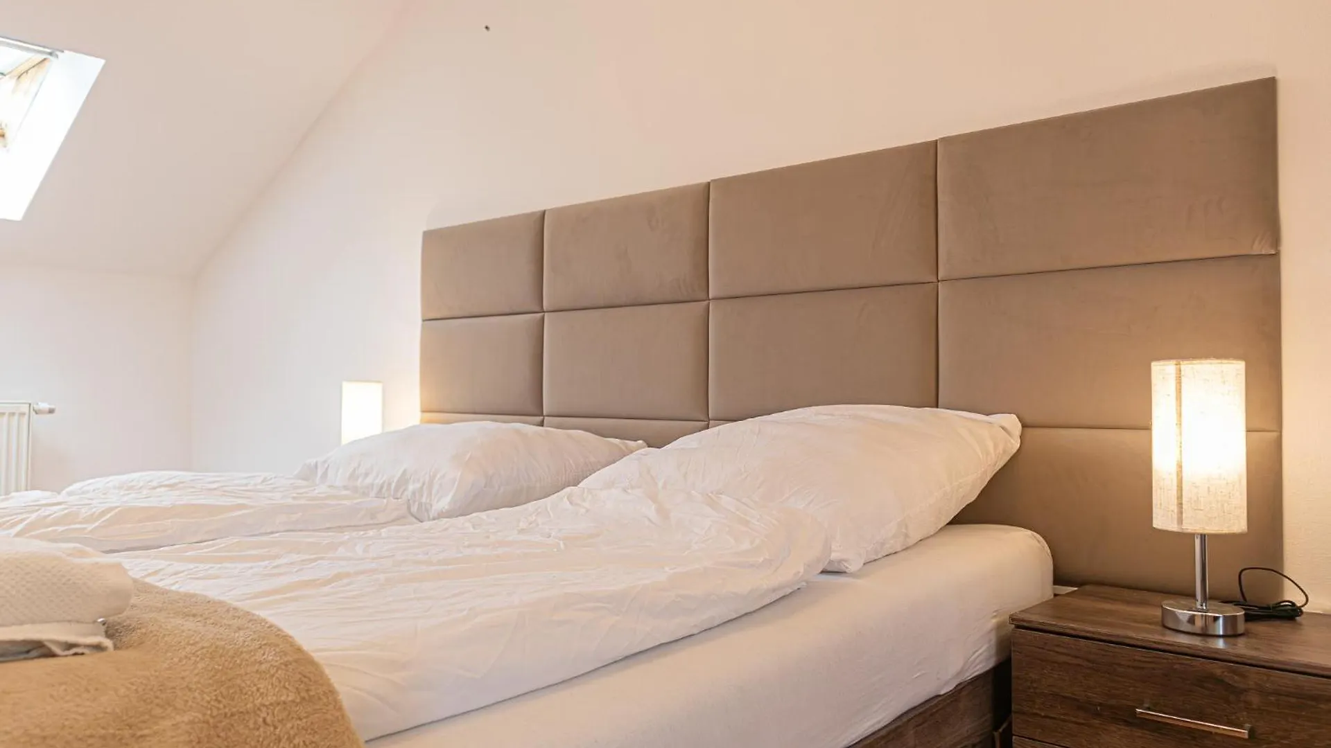 Spacious 2Br Apt Great Location - Near Schoenbrunn Wiedeń Apartament