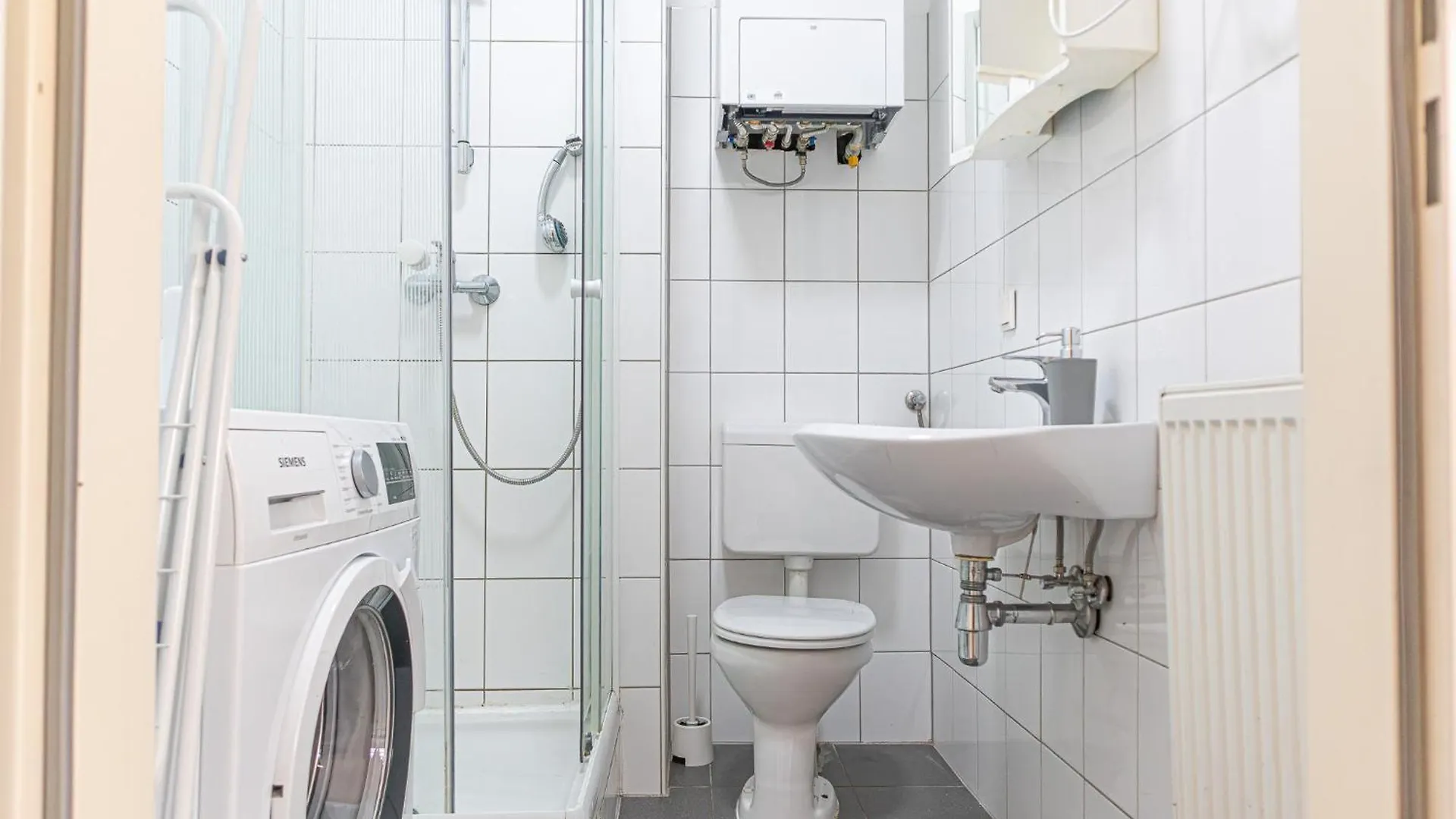 Spacious 2Br Apt Great Location - Near Schoenbrunn Vienna Apartment