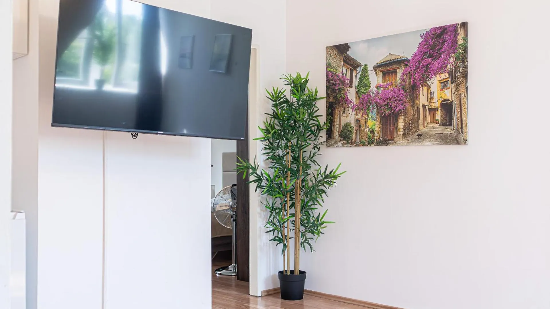 Spacious 2Br Apt Great Location - Near Schoenbrunn Vienna Apartment